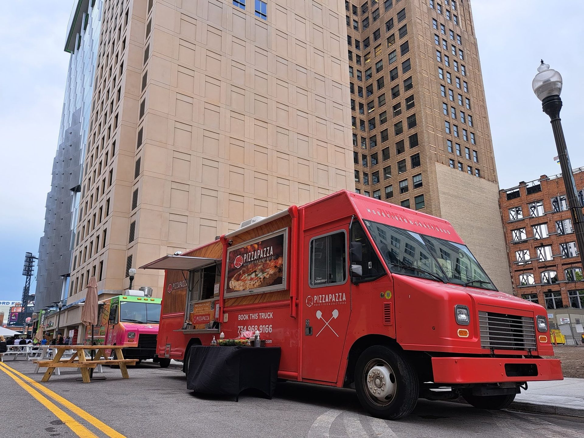 Wood-Fired Pizza Truck for All Events